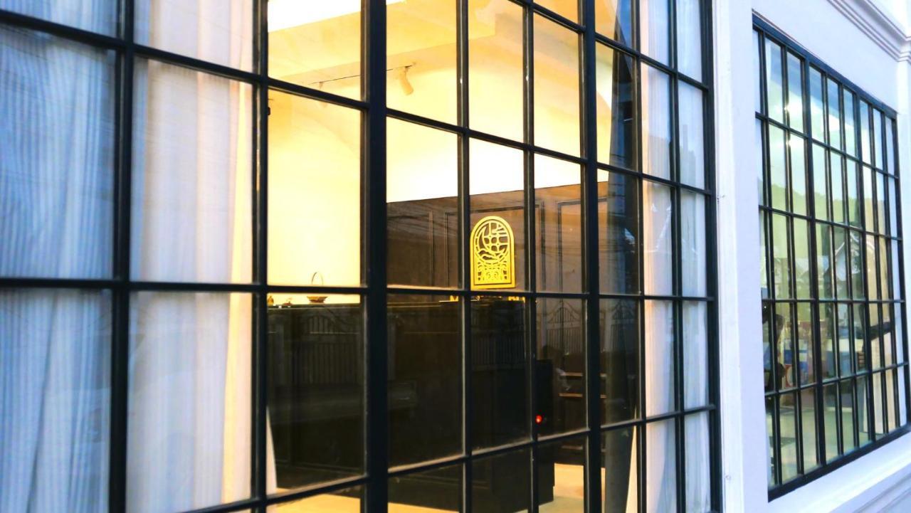 Midnight Blue Guesthouse Луанг Прабанг Екстериор снимка