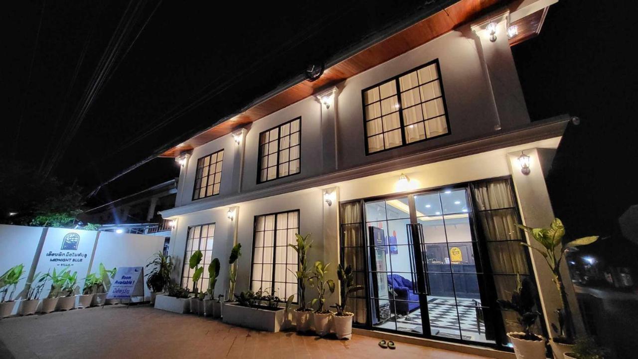 Midnight Blue Guesthouse Луанг Прабанг Екстериор снимка