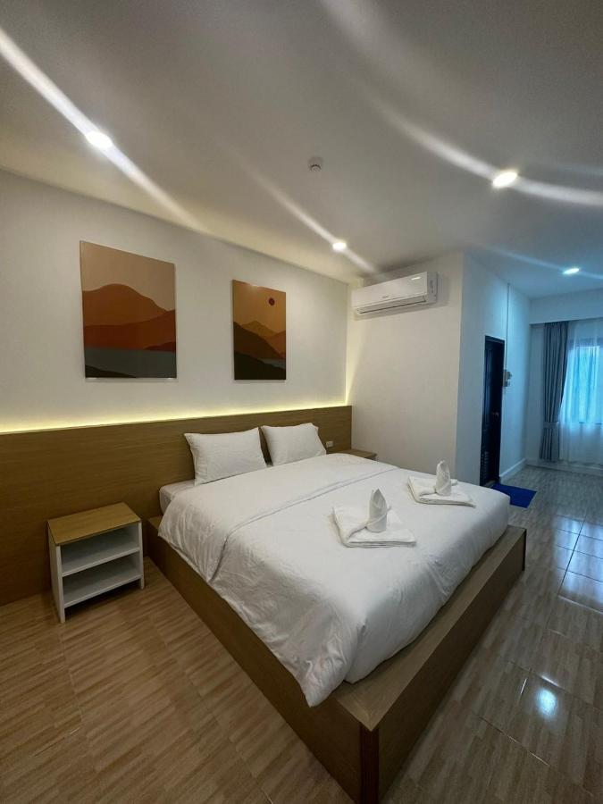 Midnight Blue Guesthouse Луанг Прабанг Екстериор снимка